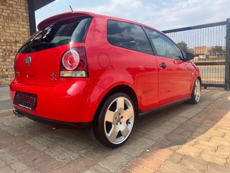 2012-Volkswagen-Polo-Vivo-16-GT-3-dr_19