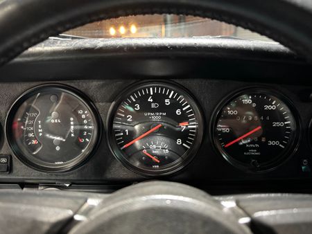 1977-Porsche-911-Turbo_12