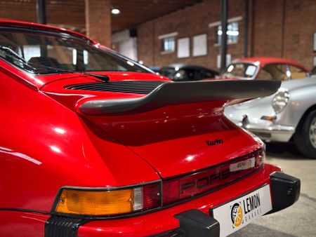 1977-Porsche-911-Turbo_3