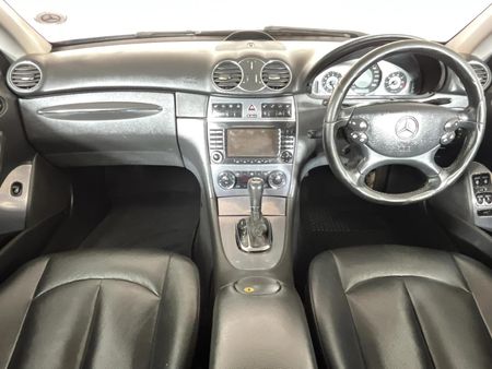 2004-Mercedes-Benz-CLK-320-Coupe-Auto_1
