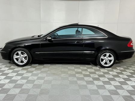 2004-Mercedes-Benz-CLK-320-Coupe-Auto_19