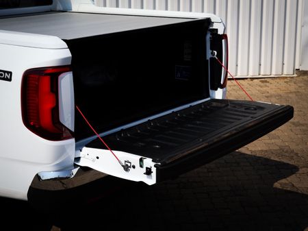 2025-Volkswagen-Amarok-30-TDI-V6-184kW-4Motion-Aventura-Auto-Double-Cab_4