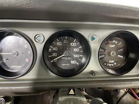 2005-Nissan-1400-Champ_1