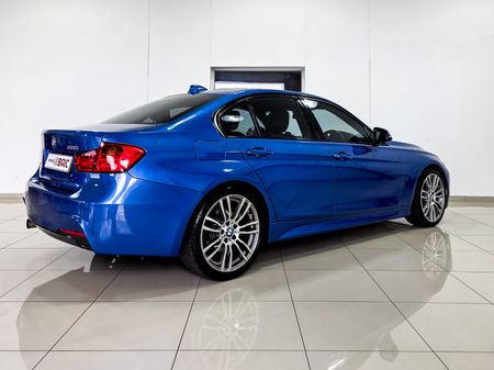 2013-BMW-3-Series-320i-M-Sport-Auto_2