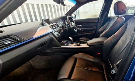 2013-BMW-3-Series-320i-M-Sport-Auto_5