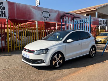 2014-Volkswagen-Polo-GTI-14-TSI-Auto_0