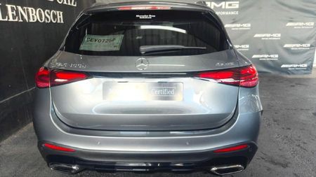 2023-Mercedes-Benz-GLC-300D-4Matic_12