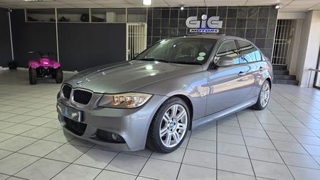 2011-BMW-3-Series-320i-E90-Auto-M-Sport_0