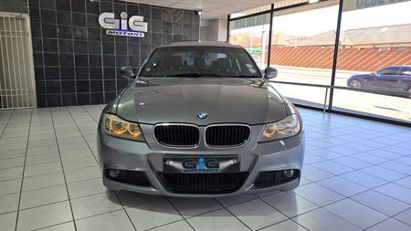 2011-BMW-3-Series-320i-E90-Auto-M-Sport_2