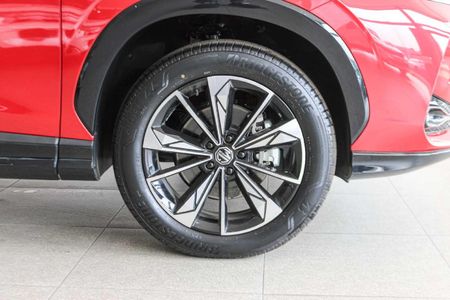 2026-MG-HS-20T-Lux-Auto_11