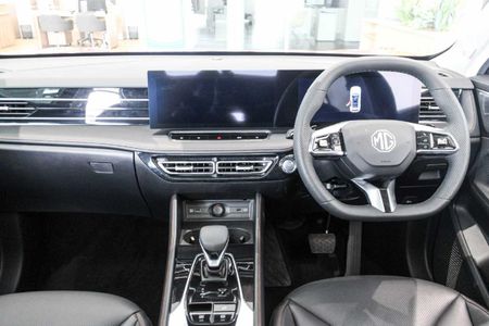 2026-MG-HS-20T-Lux-Auto_16