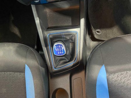 2021-Hyundai-i20-14-Active_11