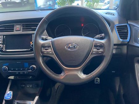 2021-Hyundai-i20-14-Active_14