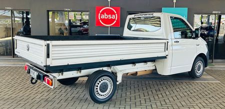 2017-Volkswagen-Transporter-T6-20-TDI-75kW-LWB_4