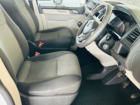 2017-Volkswagen-Transporter-T6-20-TDI-75kW-LWB_7