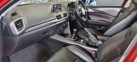 2019-Mazda-3-16-Dynamic_8