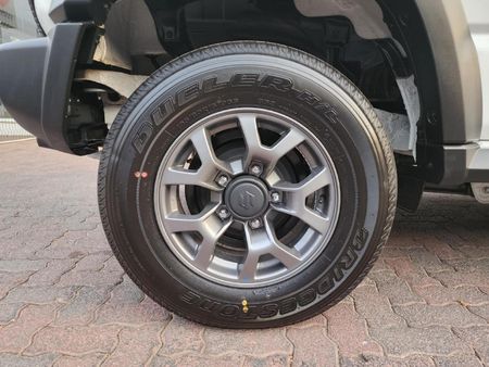 2026-Suzuki-Jimny-15-GLX-AllGrip-5-Door-Auto_17