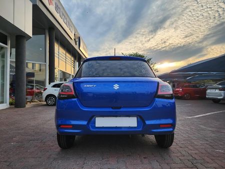 2026-Suzuki-Swift-12-GL_5