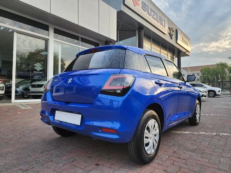2026-Suzuki-Swift-12-GL_6