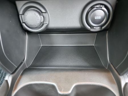 2026-Suzuki-Swift-12-GL-Auto_10