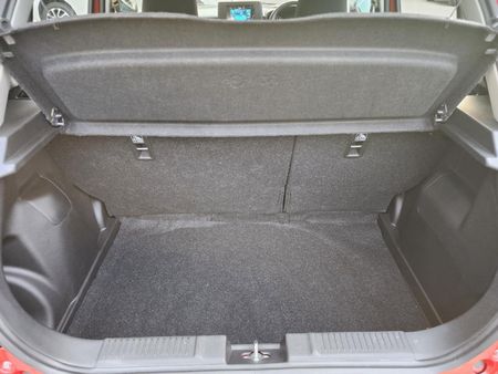 2026-Suzuki-Swift-12-GL-Auto_17