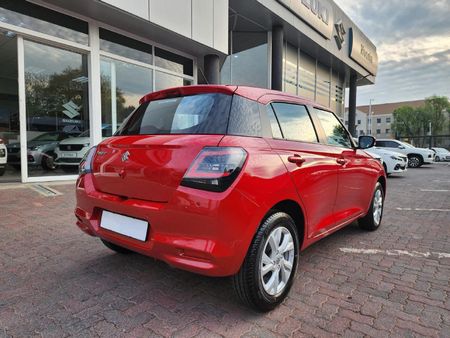 2026-Suzuki-Swift-12-GL-Auto_6
