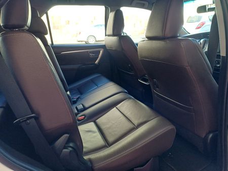 2018-Toyota-Fortuner-24-GD-6-4x4-Auto_16