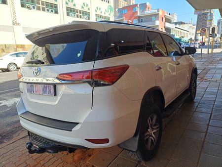 2018-Toyota-Fortuner-24-GD-6-4x4-Auto_5