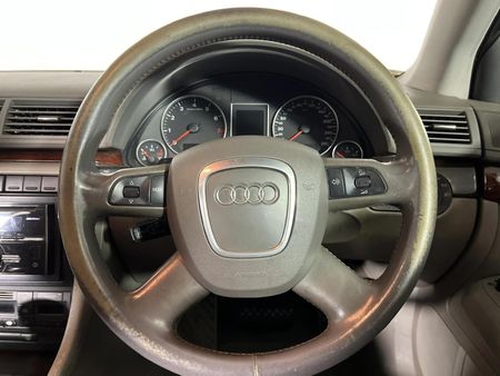 2005-Audi-A4-20-TFSI-Auto_12