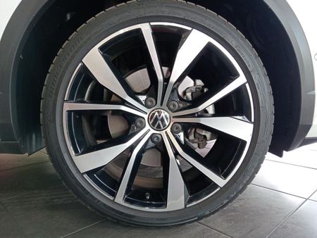 2024-Volkswagen-T-Roc-20-TSI-4M-R-Line-Auto_18
