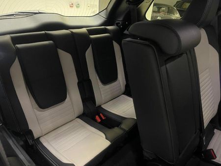 2023-Land-Rover-Discovery-Sport-20D-HSE-R-Dynamic-D200_11