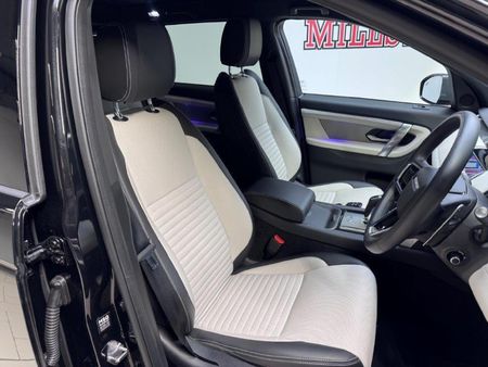 2023-Land-Rover-Discovery-Sport-20D-HSE-R-Dynamic-D200_7