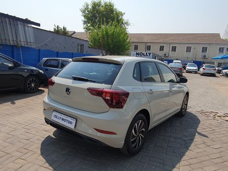 2024-Volkswagen-Polo-VW-POLO-9-TSI-LIFE-10_11