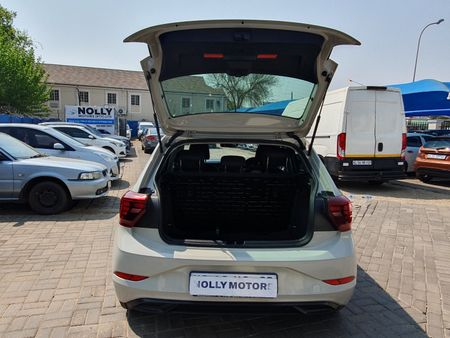 2024-Volkswagen-Polo-VW-POLO-9-TSI-LIFE-10_17