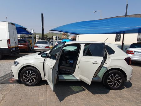 2024-Volkswagen-Polo-VW-POLO-9-TSI-LIFE-10_8