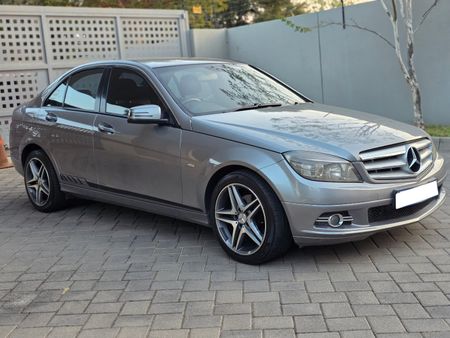 2010-Mercedes-Benz-C-Class-C180-kompressor_0