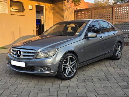 2010-Mercedes-Benz-C-Class-C180-kompressor_1