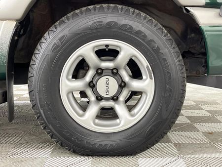 2001-Isuzu-KB-280-DT-LX-4x2-Double-Cab_5