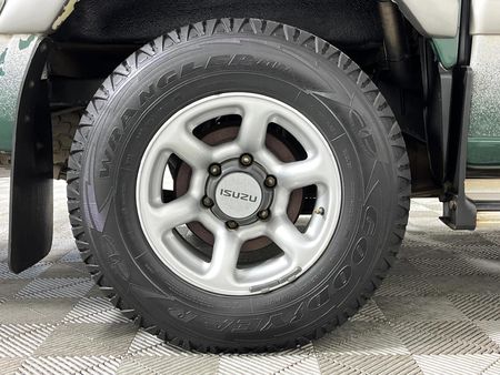 2001-Isuzu-KB-280-DT-LX-4x2-Double-Cab_7