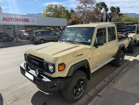 2025-Toyota-Land-Cruiser-79-2025-TOYOTA-LC79-DC-4X4-AUTO-DONT-MISS-OUT-R999_7