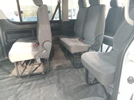 2014-Toyota-Quantum-25-D4D-Manual_14