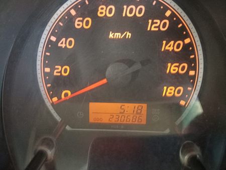 2014-Toyota-Quantum-25-D4D-Manual_22