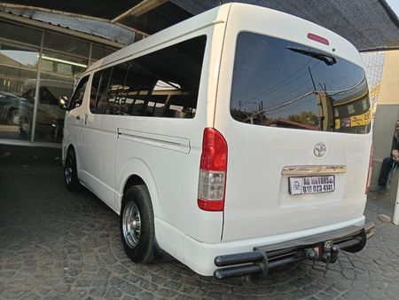 2014-Toyota-Quantum-25-D4D-Manual_3
