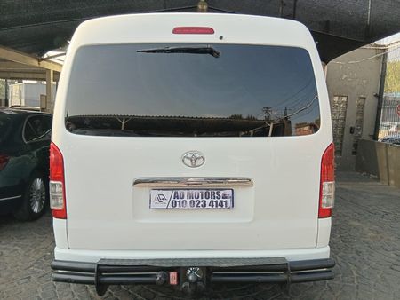 2014-Toyota-Quantum-25-D4D-Manual_4