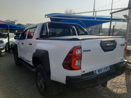 2025-Toyota-Hilux-24-GD-6-SRX-4x4-Auto-Double-Cab_7