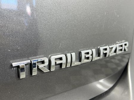 2013-Chevrolet-Trailblazer-28-LTZ-Auto_11