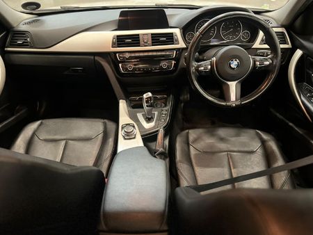 2017-BMW-3-Series-320d-Auto_9
