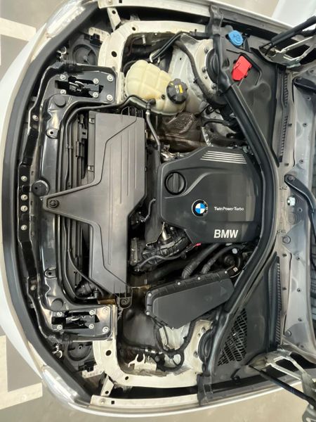2017-BMW-3-Series-320d-Auto_12