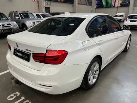 2017-BMW-3-Series-320d-Auto_2
