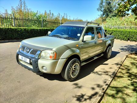 2007-Nissan-Hardbody-3300i-SEL-4x4-Double-Cab_0